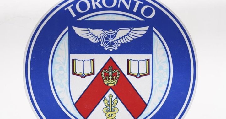 Fake cosmetic surgeon charged after allegedly injecting 4 women he met at dog park - Toronto