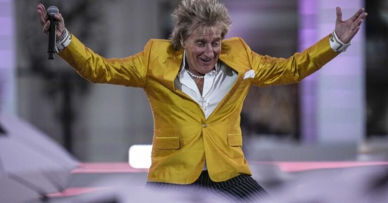 Glastonbury 2025: Rod Stewart to play festival next year after retiring from large-scale world tours