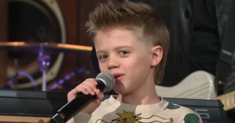 WATCH: Kelly Clarkson's son Remy sings Frank Sinatra cover on his mum's show | Video