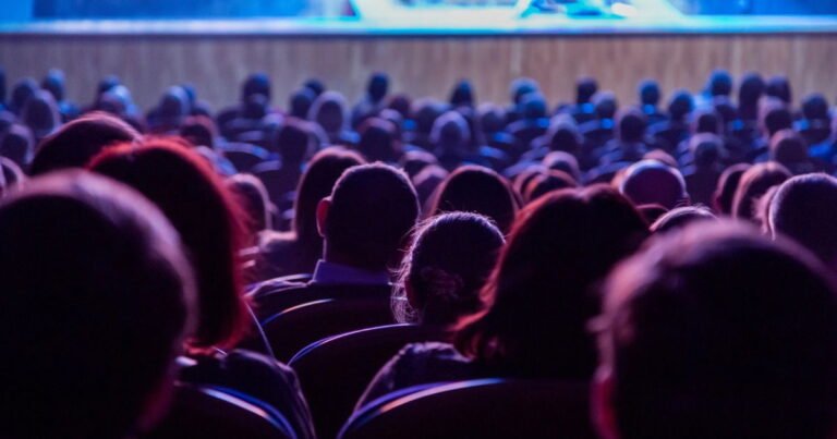 Acteur overlijdt op het podium tijdens voorstelling 'A Christmas Carol'