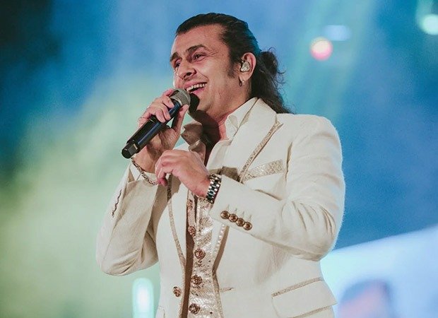 EXCLUSIVE: Sonu Nigam speaks on calling out politicians on social media for leaving events midway; says, “Politicians were there as hosts, not as guests” : Bollywood News