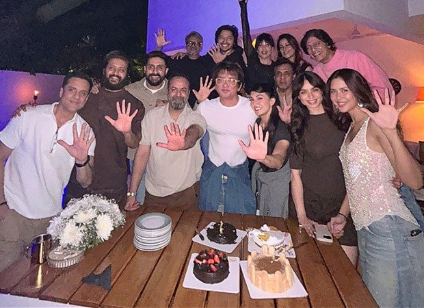 It’s a wrap! Akshay Kumar, Riteish Deshmukh, Abhishek Bachchan and others conclude shooting Housefull 5 : Bollywood News